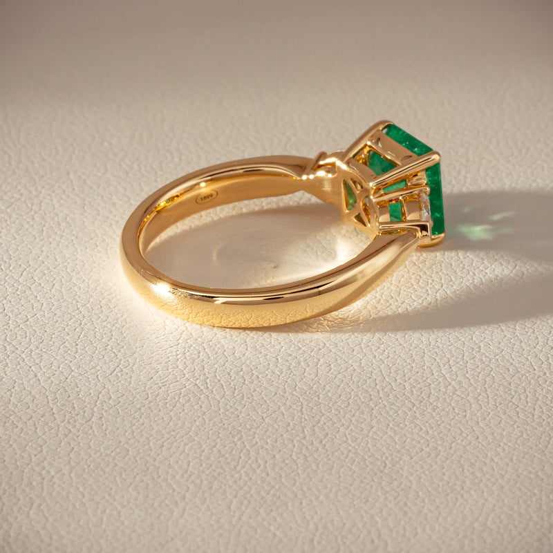 18ct Yellow Gold 1.83ct Emerald & Diamond Ayla Ring - Ring - Walker & Hall