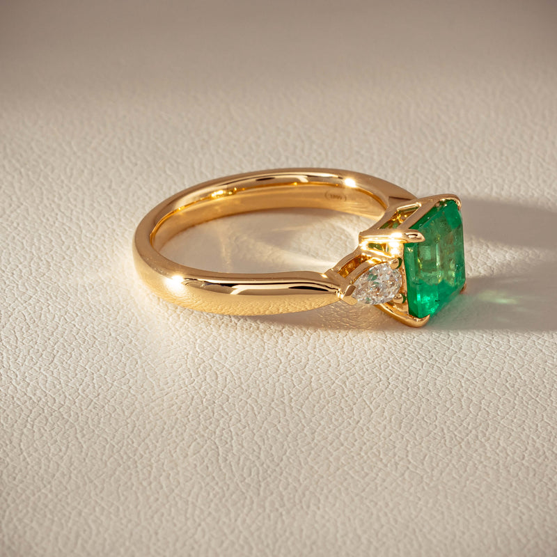 18ct Yellow Gold 1.83ct Emerald & Diamond Ayla Ring - Ring - Walker & Hall