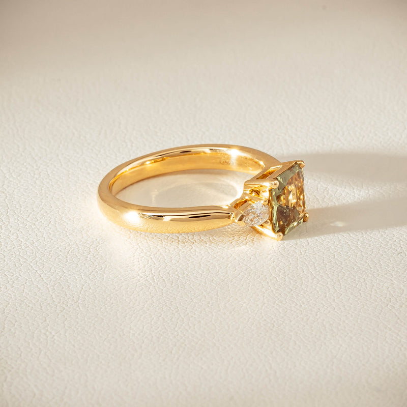 18ct Yellow Gold 1.56ct Green Sapphire & Diamond Ayla Ring - Ring - Walker & Hall