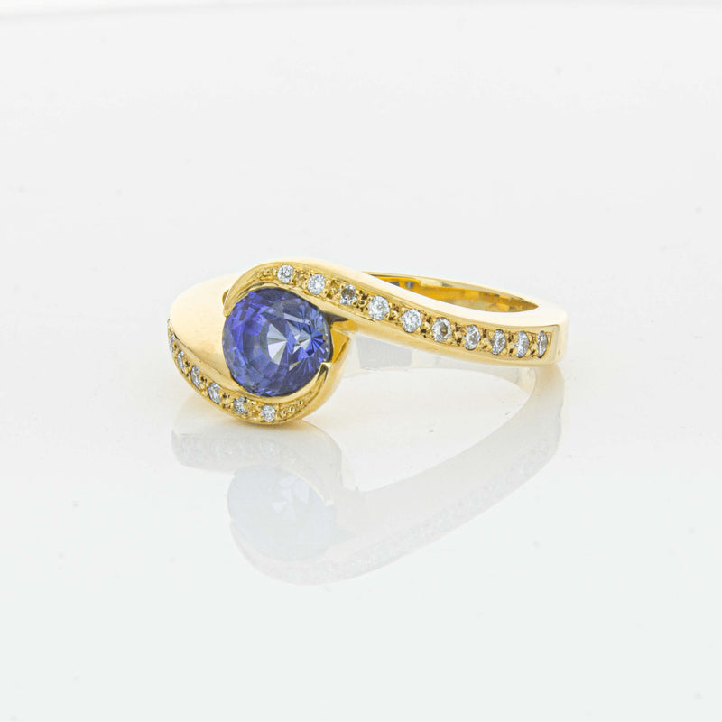 Deja Vu 18ct Yellow Gold 1.28ct Sapphire & Diamond Ring - Ring - Walker & Hall