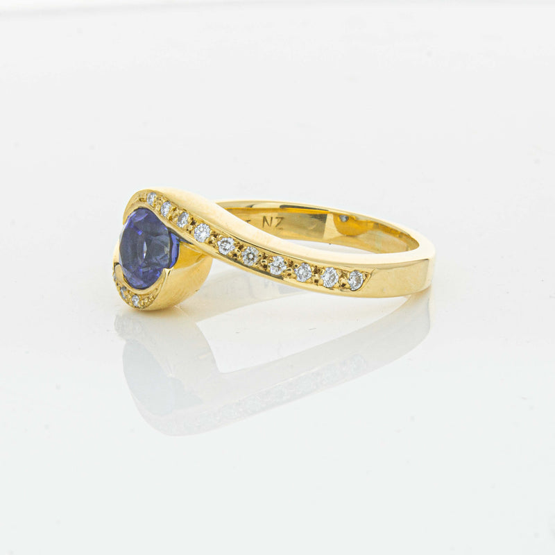 Deja Vu 18ct Yellow Gold 1.28ct Sapphire & Diamond Ring - Ring - Walker & Hall