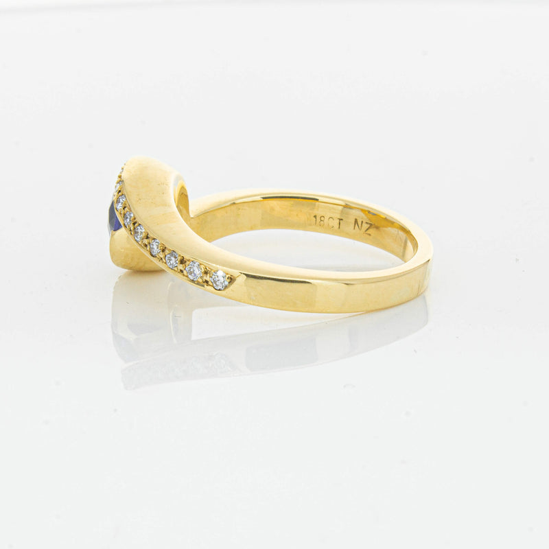 Deja Vu 18ct Yellow Gold 1.28ct Sapphire & Diamond Ring - Ring - Walker & Hall