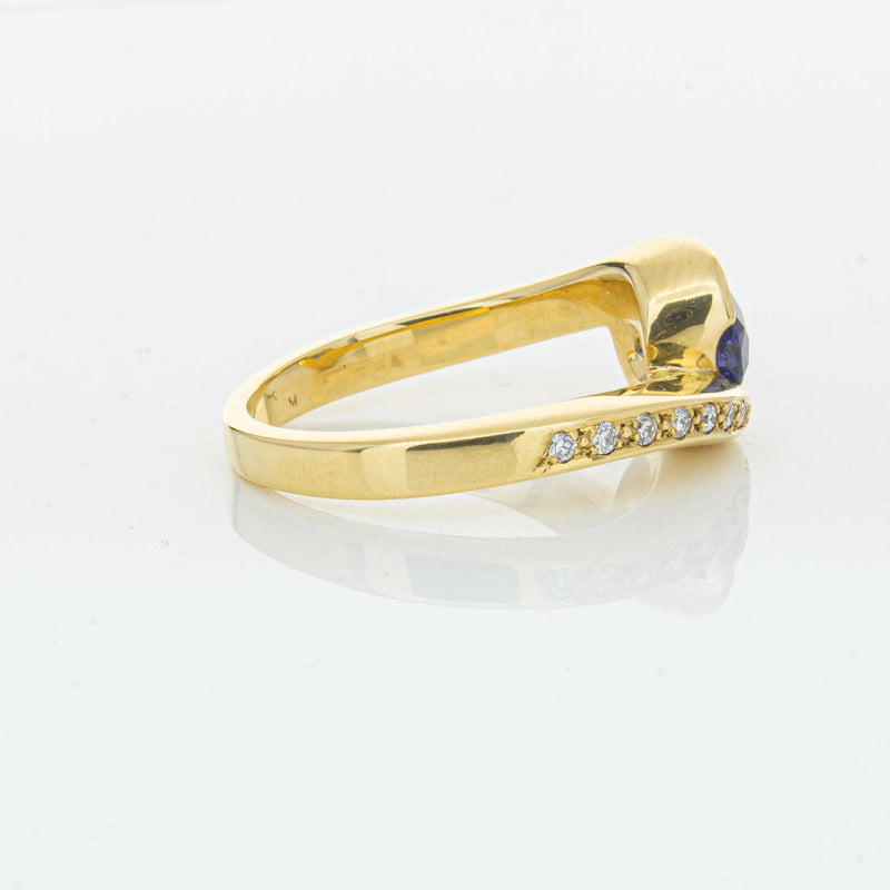Deja Vu 18ct Yellow Gold 1.28ct Sapphire & Diamond Ring - Ring - Walker & Hall