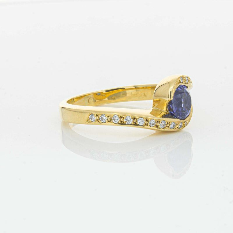 Deja Vu 18ct Yellow Gold 1.28ct Sapphire & Diamond Ring - Ring - Walker & Hall