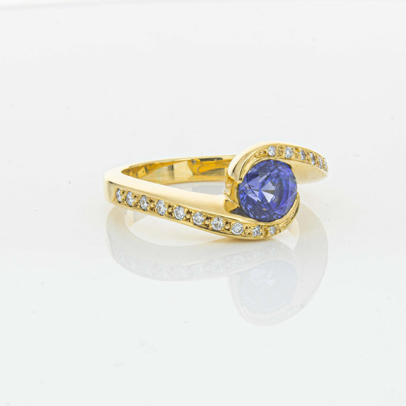 Deja Vu 18ct Yellow Gold 1.28ct Sapphire & Diamond Ring - Ring - Walker & Hall