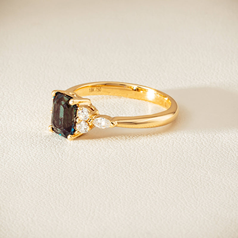 18ct Yellow Gold 1.52ct Teal Sapphire & Diamond Oriana Ring - Ring - Walker & Hall