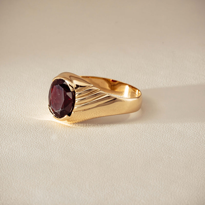 Deja Vu 9ct Yellow Gold 5.00ct Oval Garnet Mens Ring - Ring - Walker & Hall
