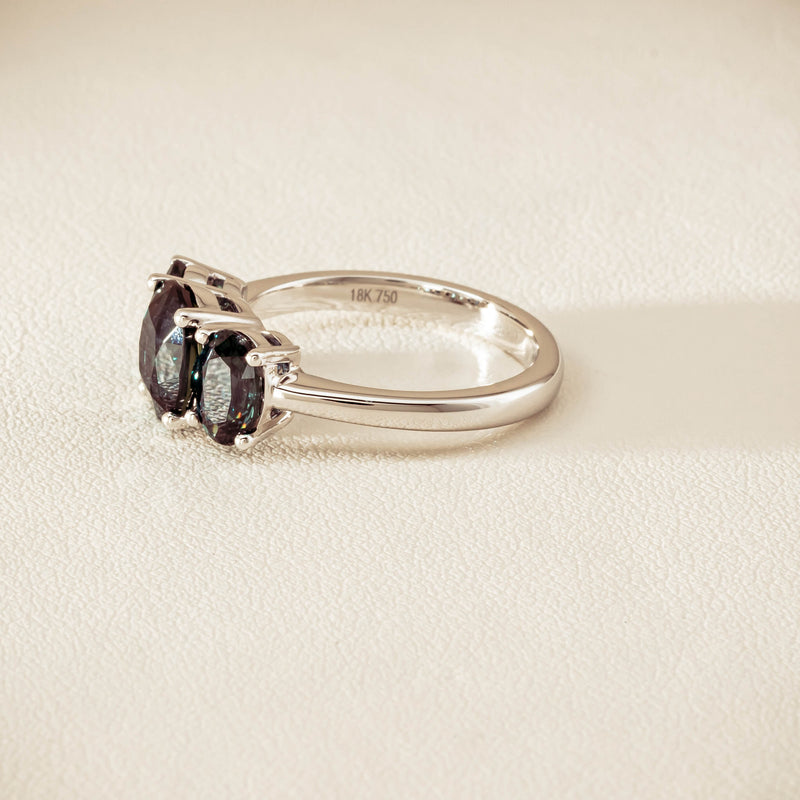 18ct White Gold 4.31ct Green Sapphire Odyssey Ring - Ring - Walker & Hall