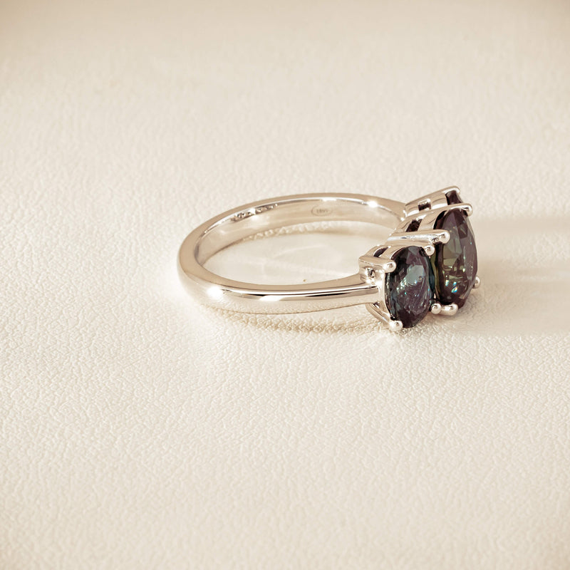 18ct White Gold 4.31ct Green Sapphire Odyssey Ring - Ring - Walker & Hall