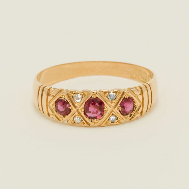 Vintage 18ct Yellow Gold Ruby Diamond Checkerboard Ring