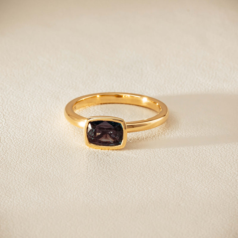 18ct Yellow Gold 1.23ct Teal Sapphire Rubover Set Ring - Ring - Walker & Hall