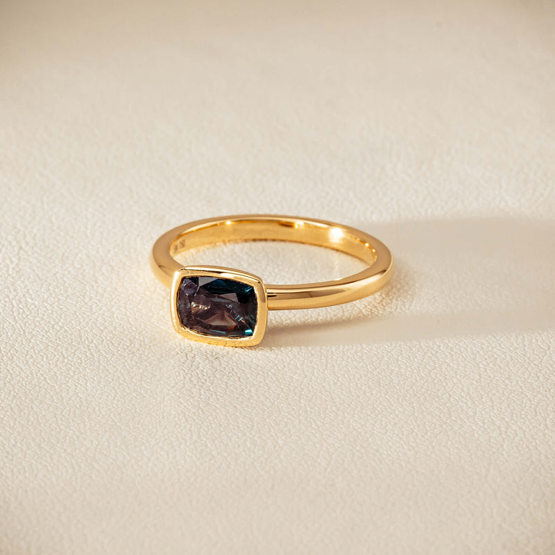 18ct Yellow Gold 1.23ct Teal Sapphire Rubover Set Ring - Ring - Walker & Hall