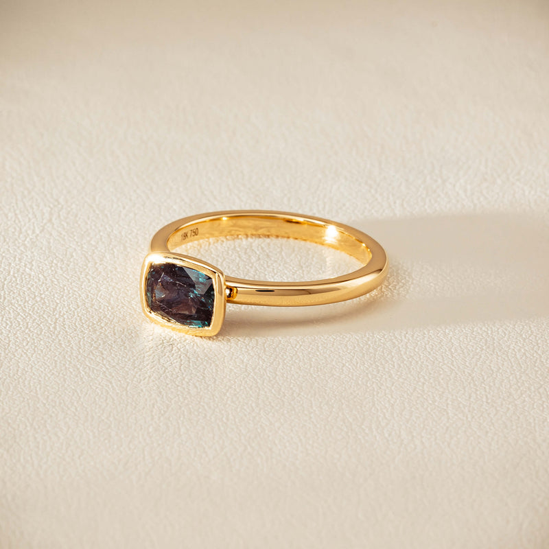 18ct Yellow Gold 1.23ct Teal Sapphire Rubover Set Ring - Ring - Walker & Hall