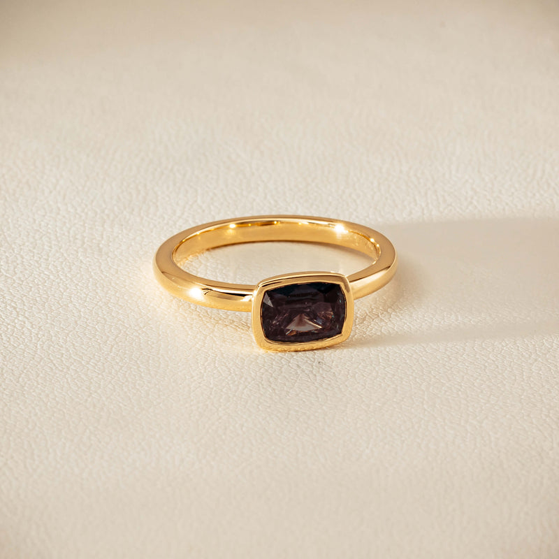 18ct Yellow Gold 1.23ct Teal Sapphire Rubover Set Ring - Ring - Walker & Hall