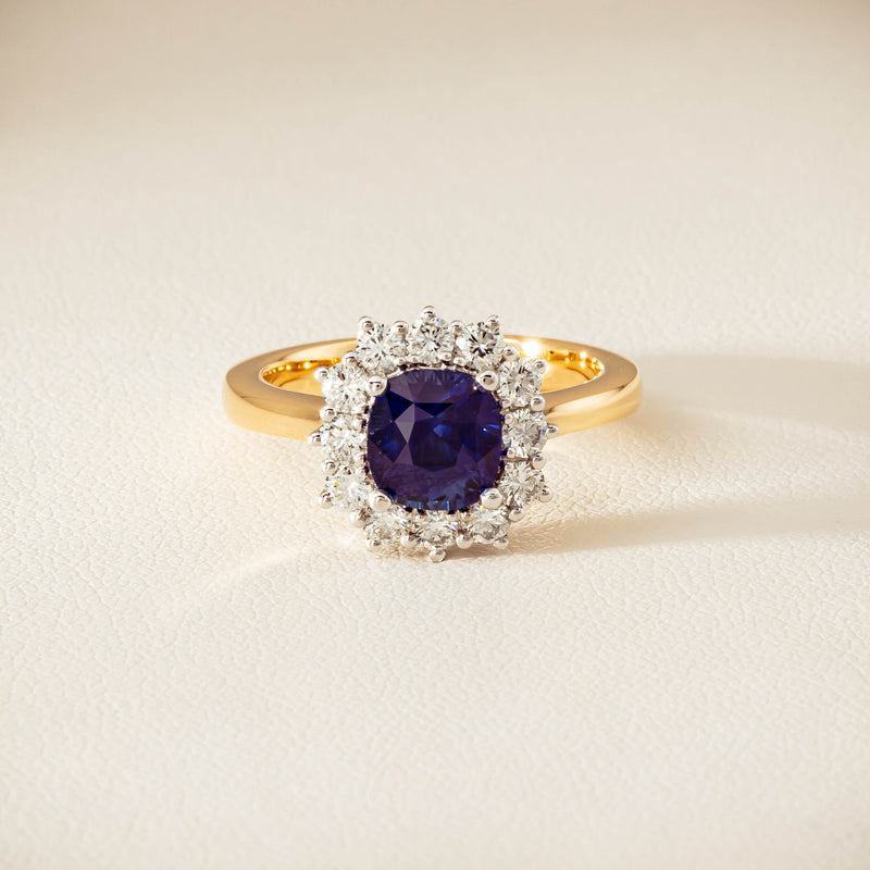 18ct Yellow Gold 2.00ct Sapphire & Diamond Belle Ring