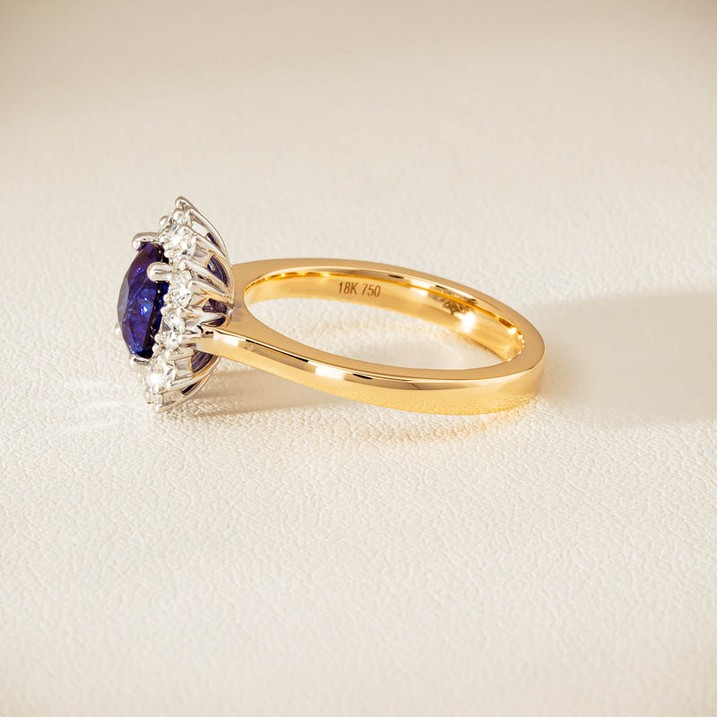 18ct Yellow Gold 2.00ct Sapphire & Diamond Belle Ring