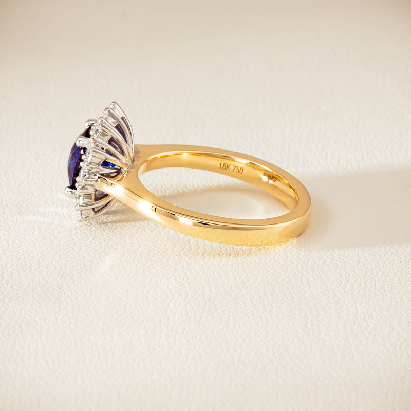 18ct Yellow Gold 2.00ct Sapphire & Diamond Belle Ring