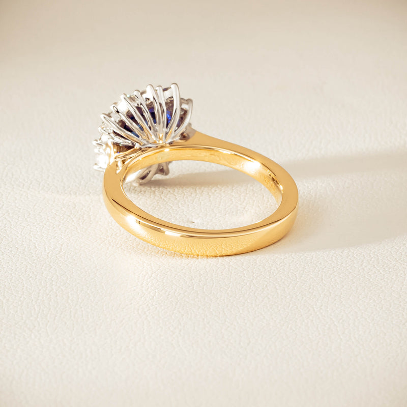 18ct Yellow Gold 2.00ct Sapphire & Diamond Belle Ring