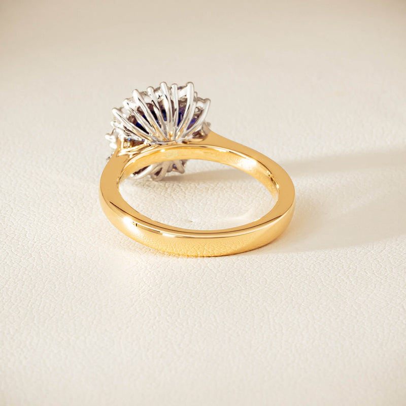 18ct Yellow Gold 2.00ct Sapphire & Diamond Belle Ring
