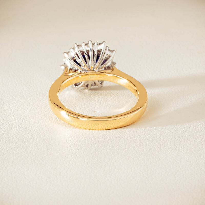 18ct Yellow Gold 2.00ct Sapphire & Diamond Belle Ring