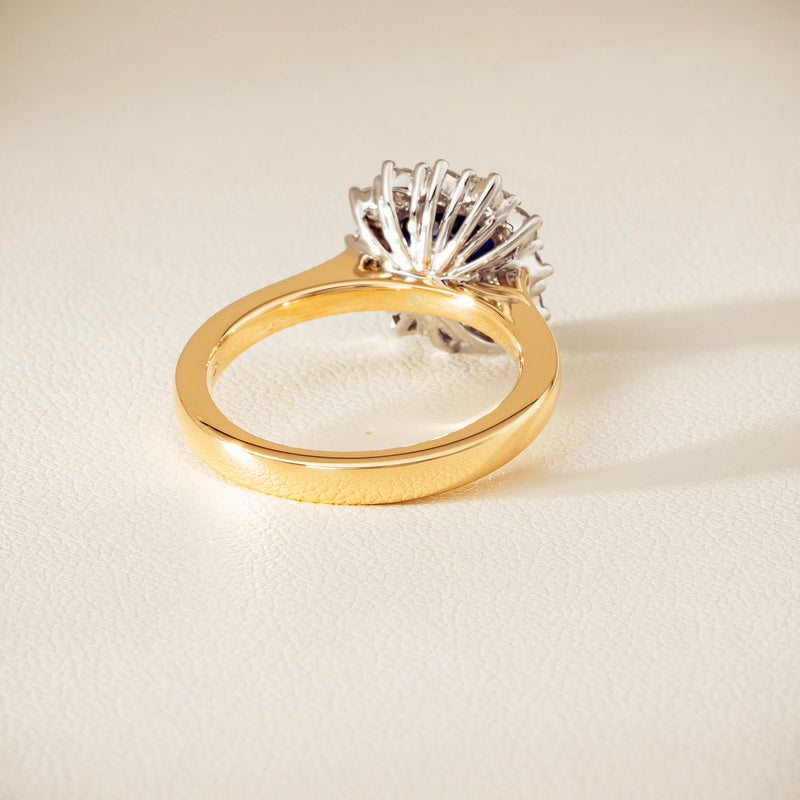 18ct Yellow Gold 2.00ct Sapphire & Diamond Belle Ring