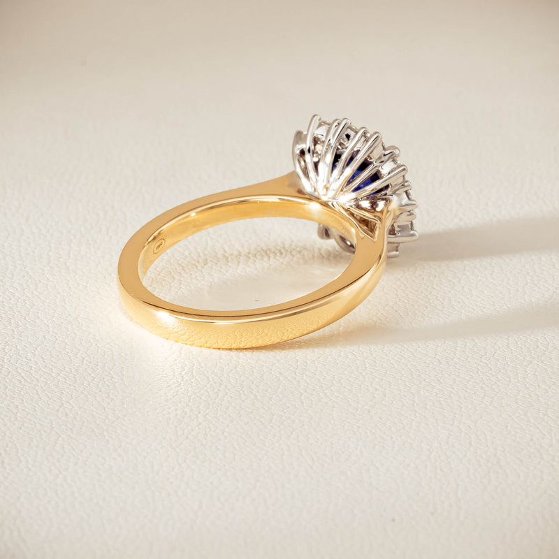 18ct Yellow Gold 2.00ct Sapphire & Diamond Belle Ring