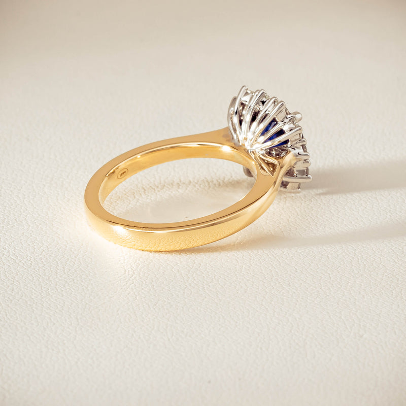 18ct Yellow Gold 2.00ct Sapphire & Diamond Belle Ring