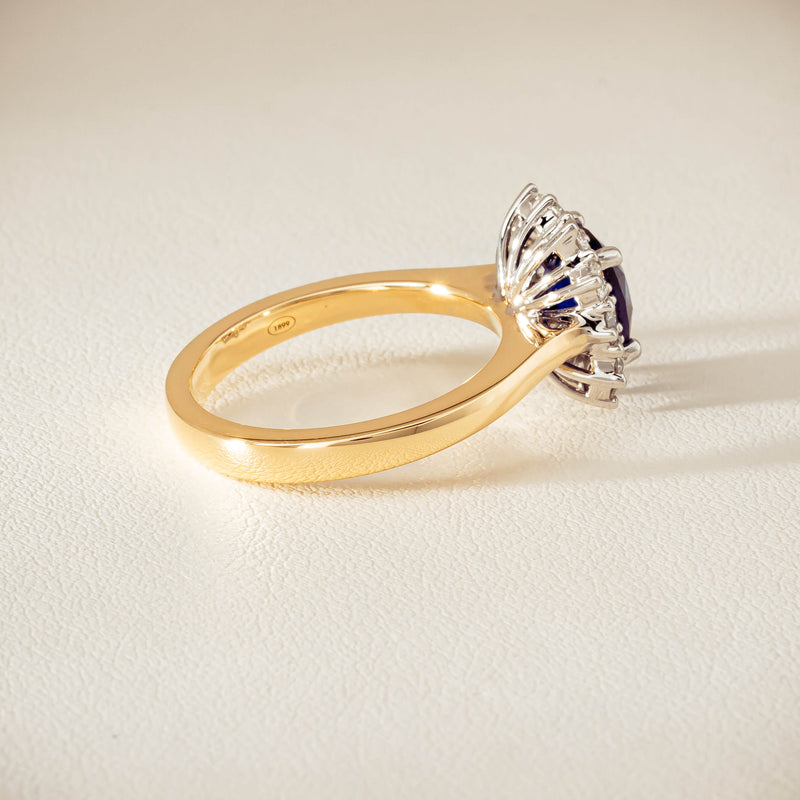 18ct Yellow Gold 2.00ct Sapphire & Diamond Belle Ring