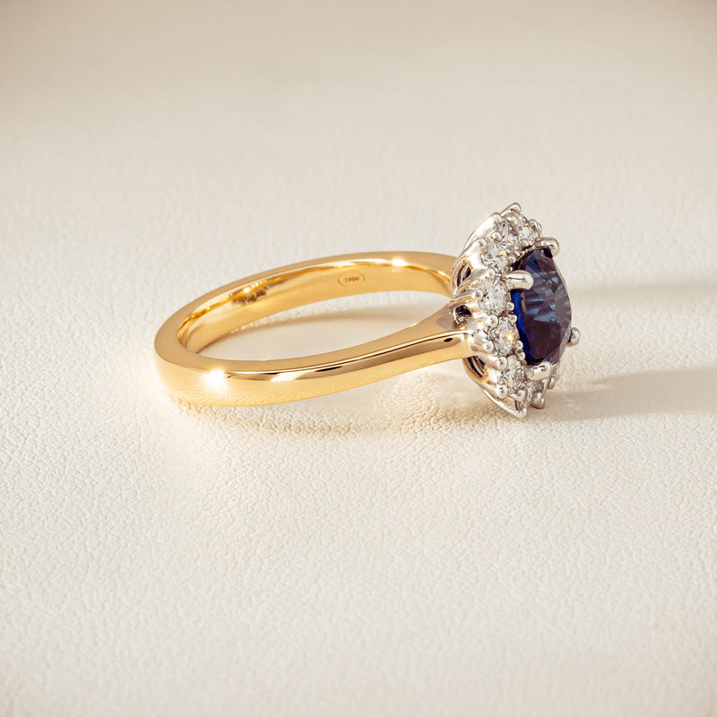 18ct Yellow Gold 2.00ct Sapphire & Diamond Belle Ring