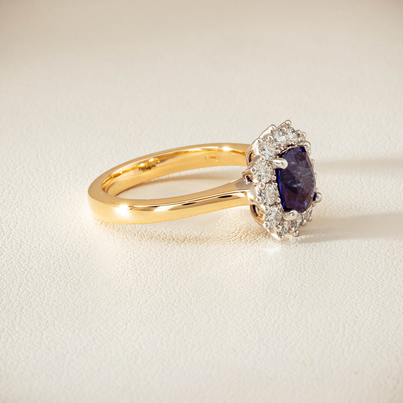 18ct Yellow Gold 2.00ct Sapphire & Diamond Belle Ring