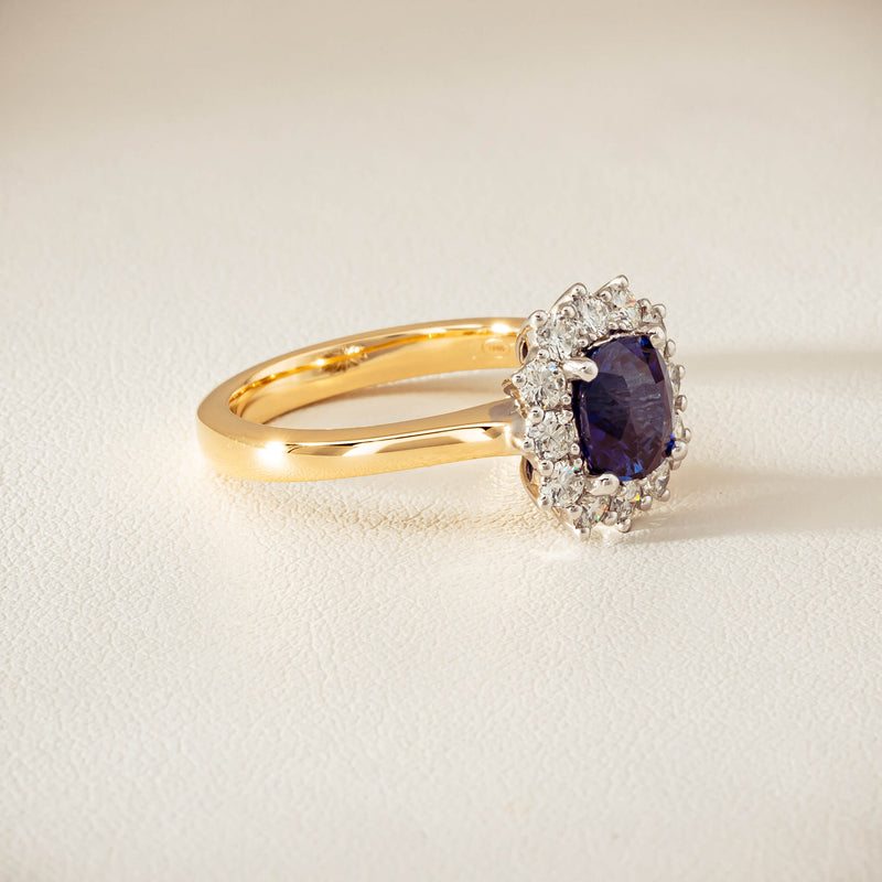 18ct Yellow Gold 2.00ct Sapphire & Diamond Belle Ring
