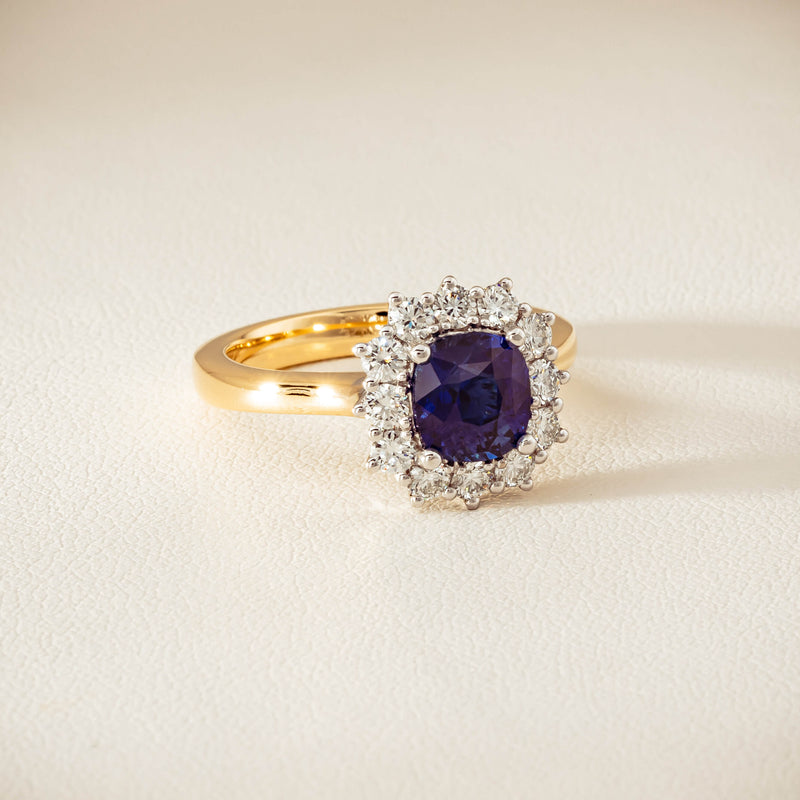 18ct Yellow Gold 2.00ct Sapphire & Diamond Belle Ring