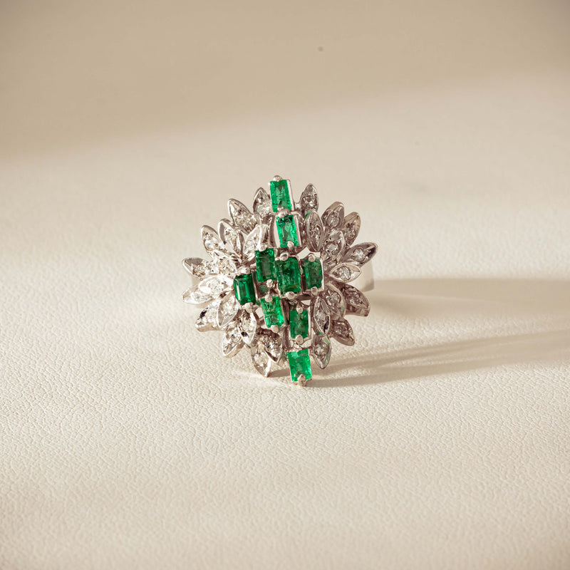 Vintage 13ct White Gold Emerald & Diamond Cluster Ring