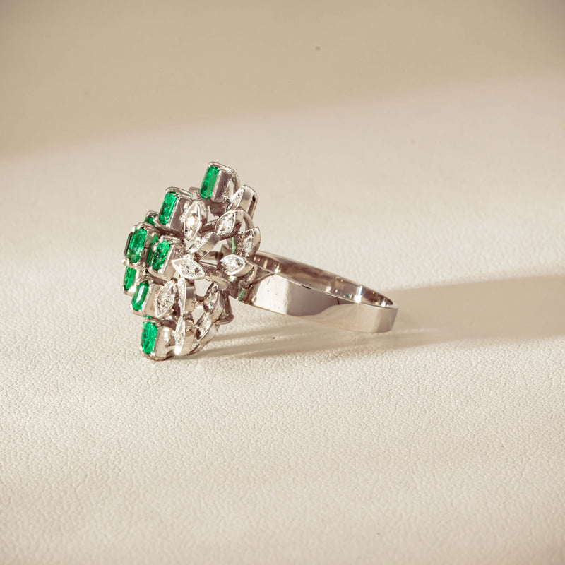 Vintage 13ct White Gold Emerald & Diamond Cluster Ring