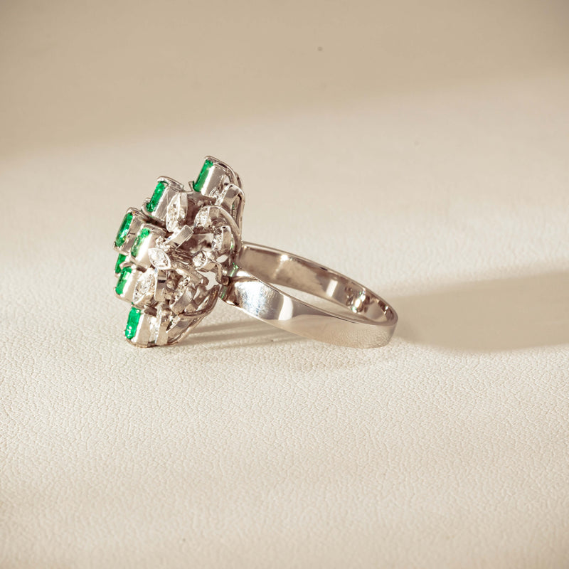 Vintage 13ct White Gold Emerald & Diamond Cluster Ring
