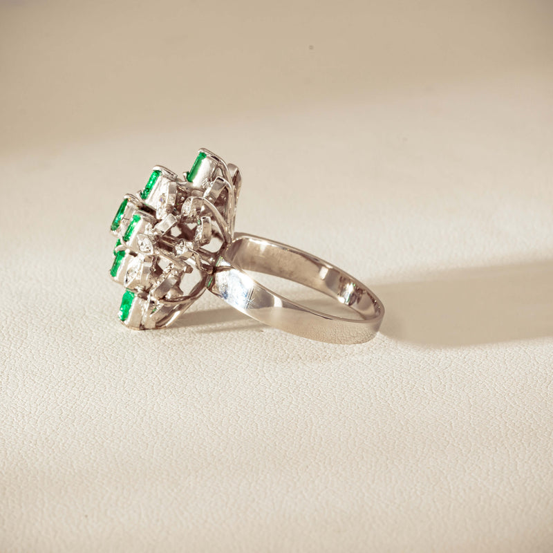 Vintage 13ct White Gold Emerald & Diamond Cluster Ring