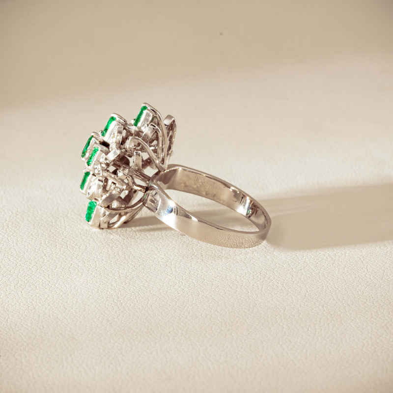 Vintage 13ct White Gold Emerald & Diamond Cluster Ring
