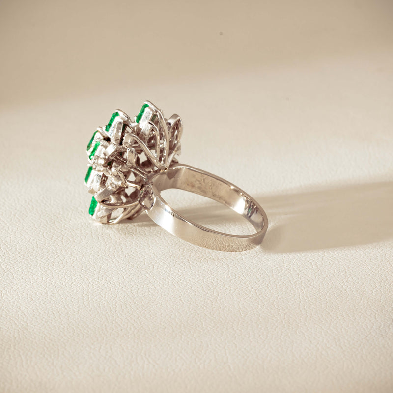 Vintage 13ct White Gold Emerald & Diamond Cluster Ring