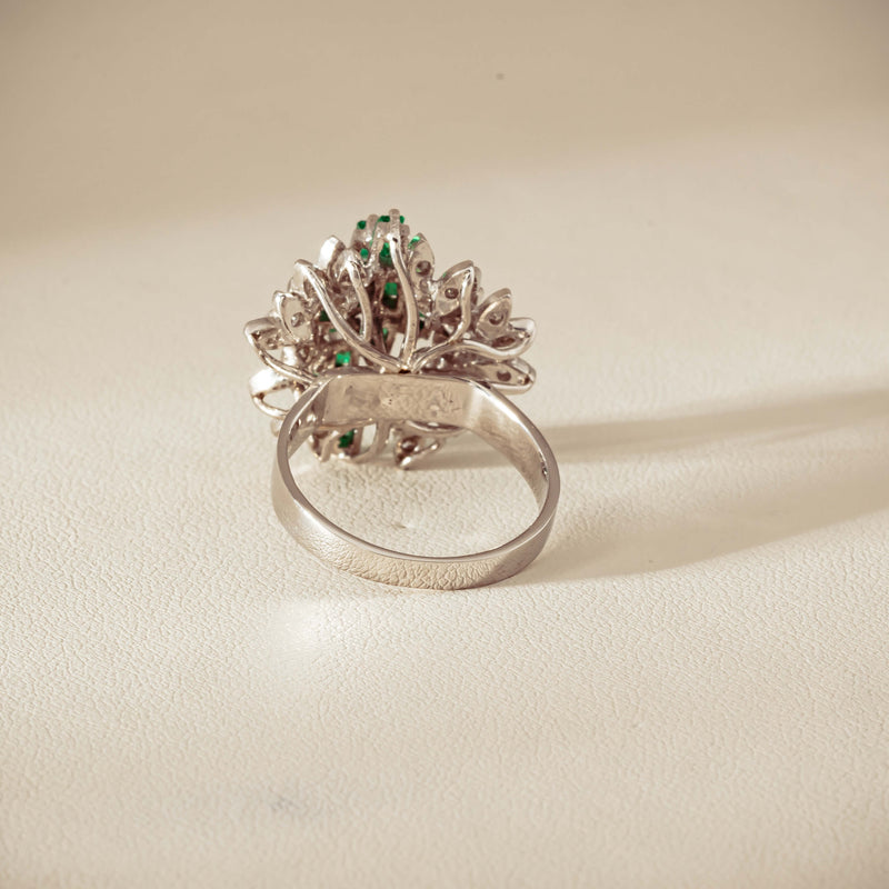 Vintage 13ct White Gold Emerald & Diamond Cluster Ring