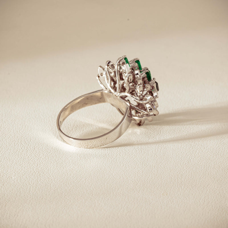 Vintage 13ct White Gold Emerald & Diamond Cluster Ring