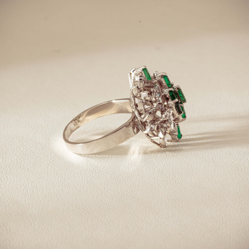 Vintage 13ct White Gold Emerald & Diamond Cluster Ring