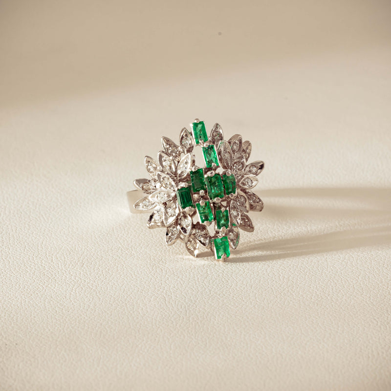 Vintage 13ct White Gold Emerald & Diamond Cluster Ring