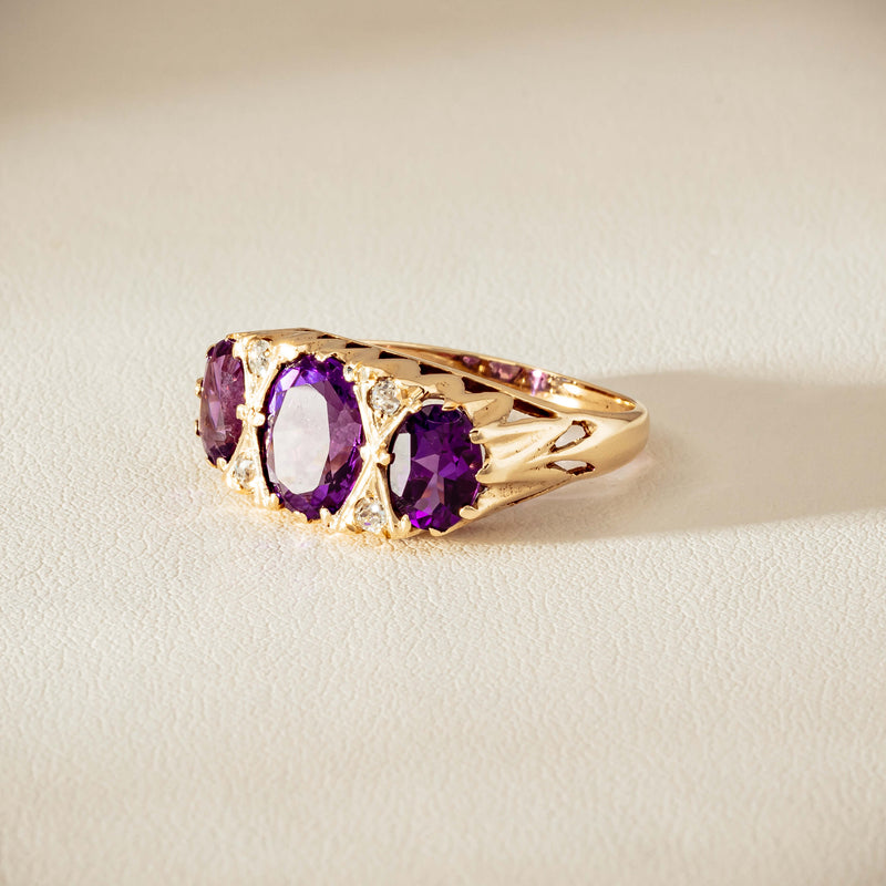 Deja Vu 9ct Gold Amethyst & Diamond Ring - London 1972