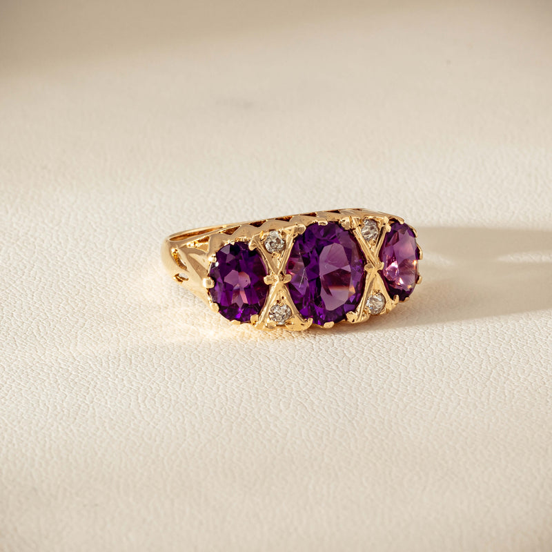 Deja Vu 9ct Gold Amethyst & Diamond Ring - London 1972