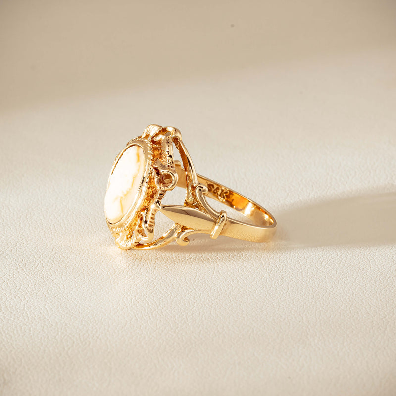Deja Vu 9ct Yellow Gold Decorative Cameo Ring - London 1976