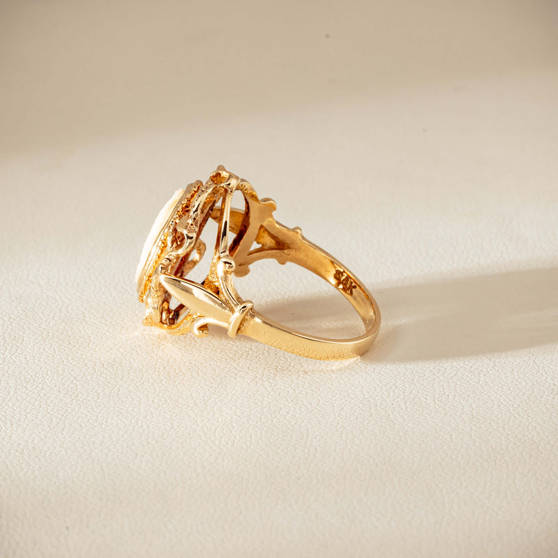Deja Vu 9ct Yellow Gold Decorative Cameo Ring - London 1976