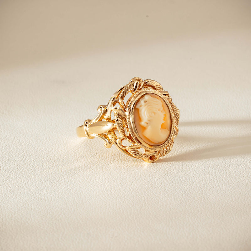Deja Vu 9ct Yellow Gold Decorative Cameo Ring - London 1976