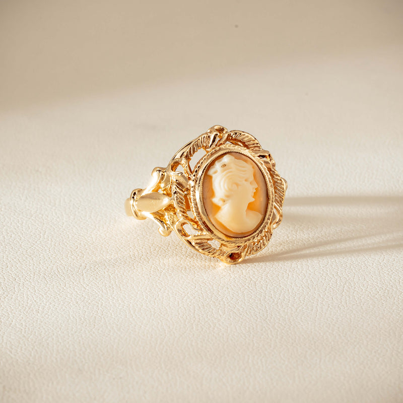 Deja Vu 9ct Yellow Gold Decorative Cameo Ring - London 1976