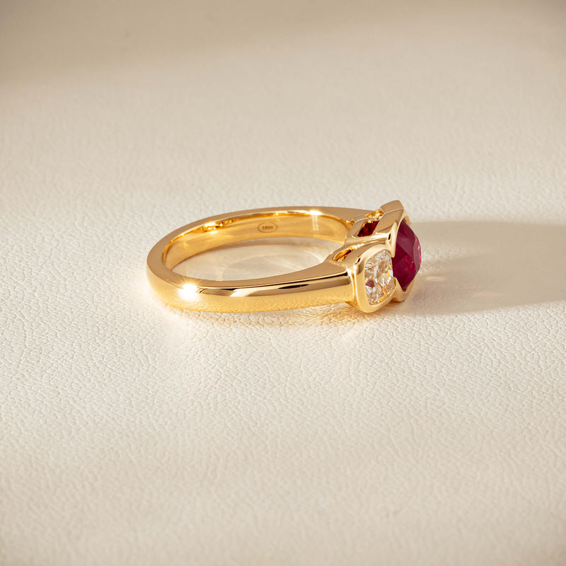 18ct Yellow Gold 1.52ct Ruby & Diamond Rubover-Set Ring