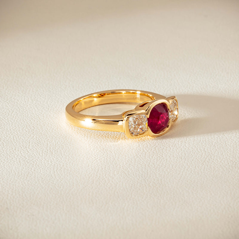 18ct Yellow Gold 1.52ct Ruby & Diamond Rubover-Set Ring